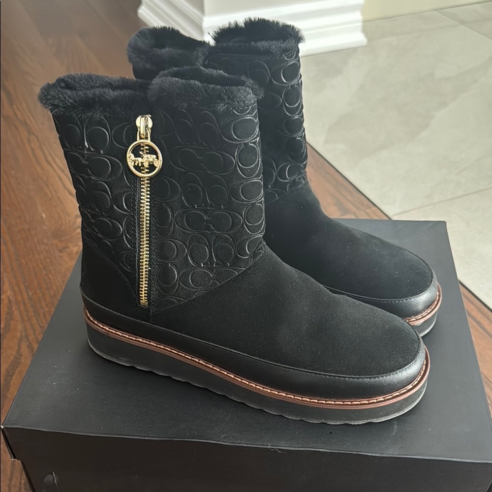 Coach Winter Boots💙